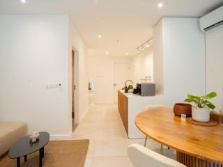 The Cruise Berawa Resort - Canggu - 3