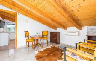 4 Bedroom Stunning Home In Pomer - Pomer - 6