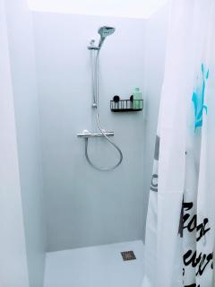 Chez Jean-Claude Chambre 4 personnes - Wavre - 2