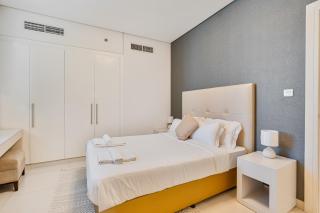 Discover Urban Chic Apartment -Vibrant City Life - Dubai - 4