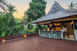 Suara Air Luxury Villa Ubud - Ubud - 7