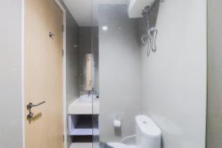 Simply Look and Comfort Studio Tree Park City BSD Apartment By Travelio - Tangerang - 3