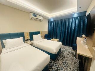 Sky View Hotel - 4