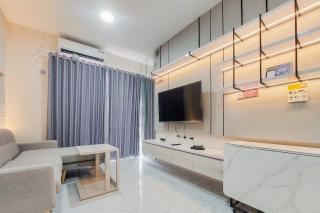 Elegant and Strategic 2BR Sky House BSD Apartment near ICE BSD By Travelio - Tangerang - 5