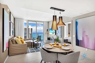 Luxury 2BR Pools & Free Parking - 2