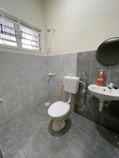 mOmma's Homestay - Seri Iskandar - 6