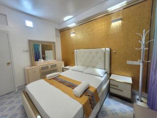 Ontrack Travel - room - Malé - 9