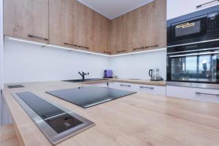 Skypark Tower 3-2 bedroom luxe apartment with free parking - Bratislava - 6
