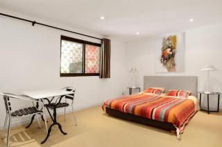 Le Clos Saint Jean, vue Cité, piscine et parking - 7