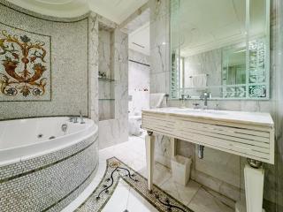 Brown Stone - Palazzo Versace Waterfront View - 3