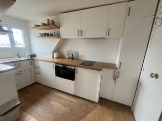 Studio cosy sur la festive rue du Fbg Saint-Denis - París - 7