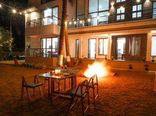 Varuna Beachfront Retreat Near Kashid Beach - Nandgaon - 1