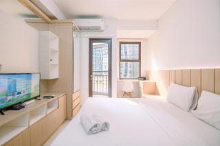 Good Deal and Homey Studio at Transpark Cibubur Apartment near Mall By Travelio - 4