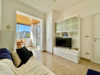 50 mt dalle spiagge, Attico vista Mare - Loano - 7