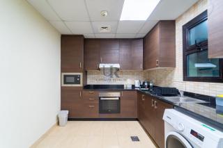 Huge 1-Bedroom Apartment in Al Jaddaf Near Metro 11 mins from Trade Fair - Dubai - 4