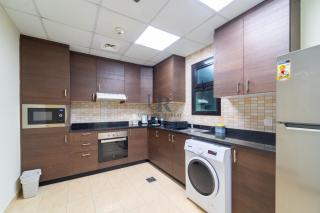 Huge 1-Bedroom Apartment in Al Jaddaf Near Metro 11 mins from Trade Fair - Dubai - 3