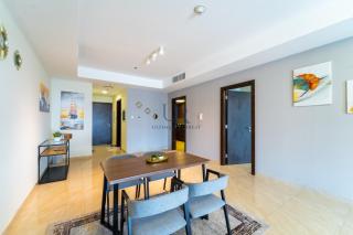 Huge 1-Bedroom Apartment in Al Jaddaf Near Metro 11 mins from Trade Fair - Dubai - 2
