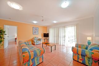 at Beach Court Holiday Villas - Airlie Beach - 4