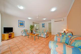 at Beach Court Holiday Villas - Airlie Beach - 1