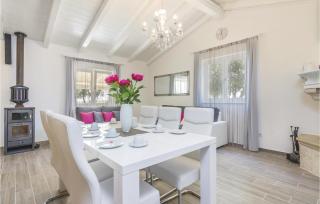 Gorgeous Home In Cubani With Wifi - Crnibek - 7
