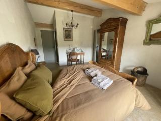 Le Domaine de La Tuilerie - Gite de charme en bord de riviere avec piscine - 2
