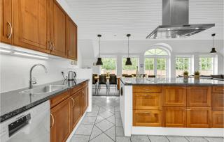 Awesome Home In Ulfborg With Kitchen - Ulfborg - 4