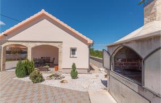 Lovely Home In Bristani Donji With Wifi - Brištane - 9