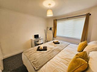 High Wycombe Contractor's delight - sleeps 12 - Buckinghamshire - 1