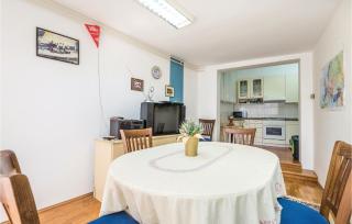 4 Bedroom Pet Friendly Home In Volosko - Volosko - 1