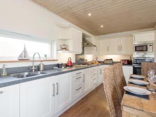 Broad Reach - 28121 - Fritton - 1