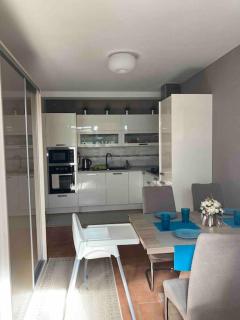 Apartmán s terasou, bezplatné parkovanie - Vrakuňa - 2