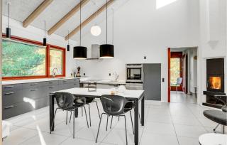 2 Bedroom Lovely Home In Grenaa - 8