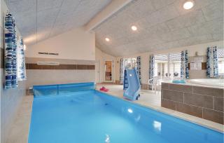 9 Bedroom Beautiful Home In Spøttrup - 2