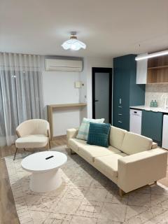 Windsor Studio - Warrnambool - 9