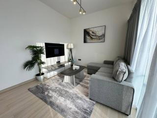 Sleek & Spacious 1br Jvc Pool View - 9