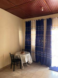 Serene Room and Living Room - Serekunda - 7
