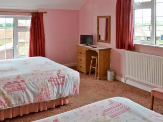 Granny Bonds Farmhouse - Buckland Brewer - 1