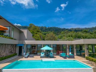 White Monkey Villa - Private Pool & Jacuzzi - Pantai Cenang - 4