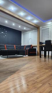 Ekskluzywny Apartament w Centrum z Klimatyzacją i Balkonem - Lubin - 0