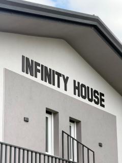 Infinity House - Eleganza Moderna tra Treviso e Venezia - Casièr - 3