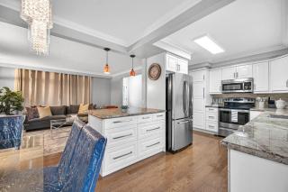 Modern 5BR Home with Office and Parking and WiFi - 2