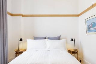 Walk to the Beach from a Stunning Elwood Apartment - Melbourne - 3