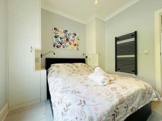 Waves, Central Beach Town Apartment - Hastings - 4