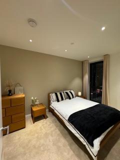 Air London City Airport 2 Bedroom Apartment - 9