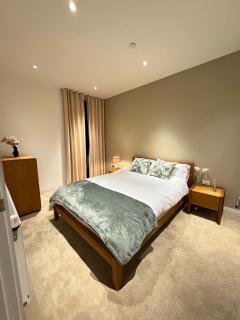 Air London City Airport 2 Bedroom Apartment - 8