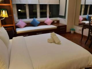 WHITE HOUSE STRAITS QUAY MARINA LUXURY STAY GURNEY - 2
