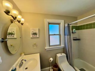 Cozy Bungalow Quiet Neighborhood Suite 1 - 4