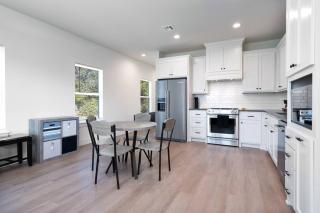 Brand New Modern Getaway on Private Land! - Tulsa - 1