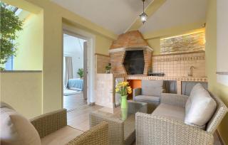 Beautiful Home In Loborika - Loborika - 6