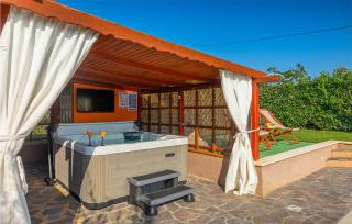Beautiful Home In Loborika - 4